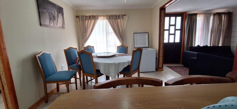 To Let 2 Bedroom Property for Rent in Fraaiuitsig Western Cape